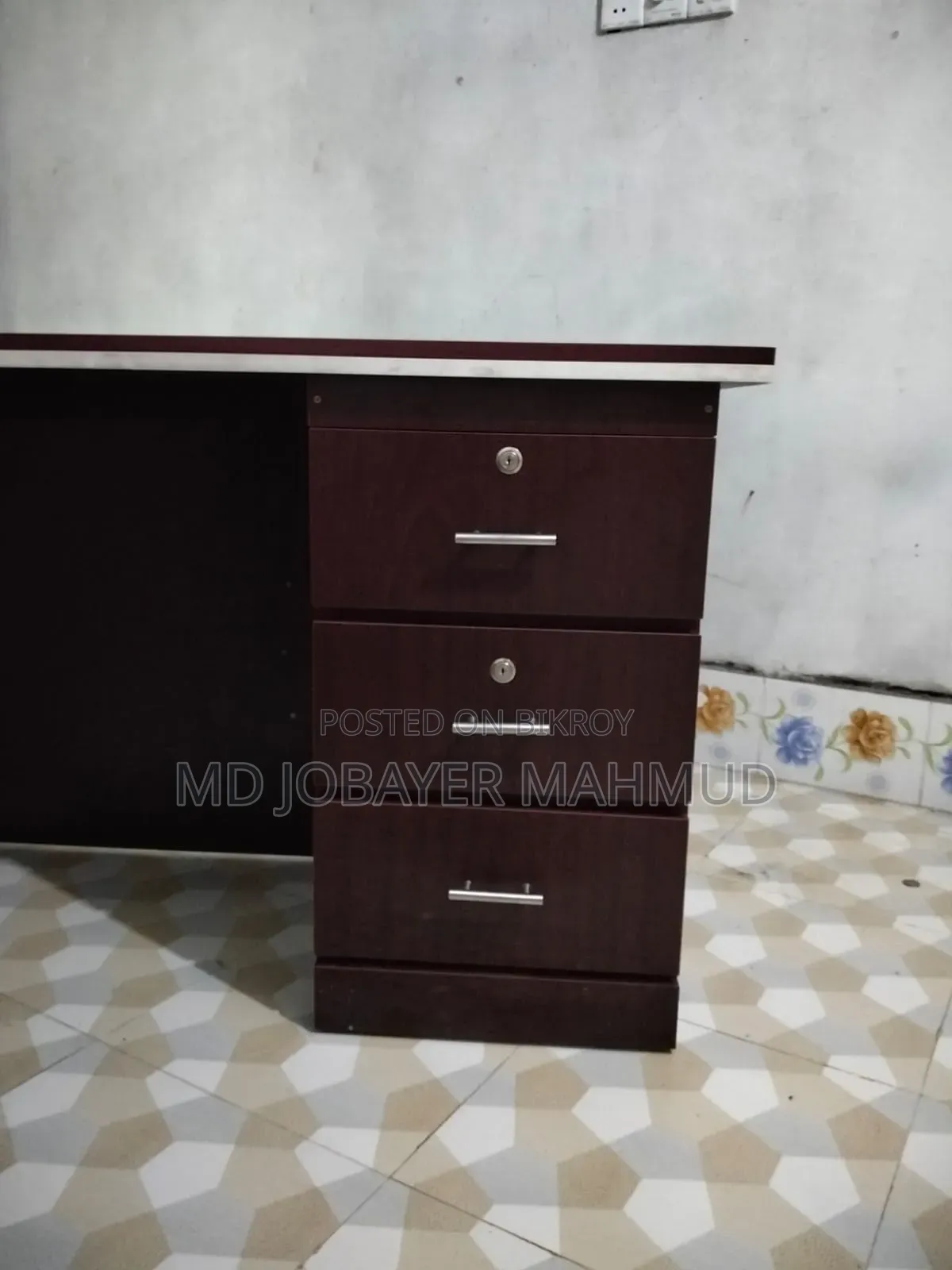 1-Person Partex Office Table – For Sale