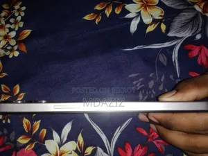 Vivo Y04 128 GB Rose Gold