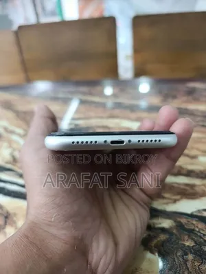 অ্যাপল আইফোন ১১ ১২৮ জিবি সাদা