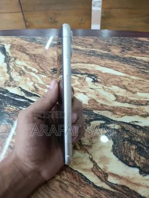 অ্যাপল আইফোন ১১ ১২৮ জিবি সাদা