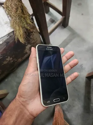Samsung Galaxy J2 8 GB Silver