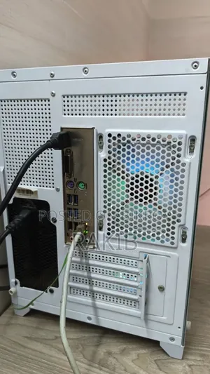 Desktop Computer 8GB AMD Ryzen 5 SSD 256GB