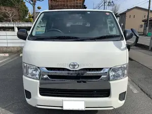 Toyota HiAce 2021 Pearl