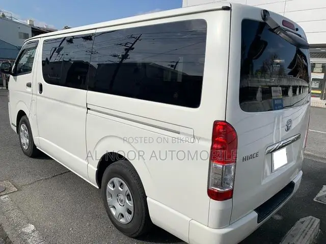 Toyota HiAce 2021 Pearl