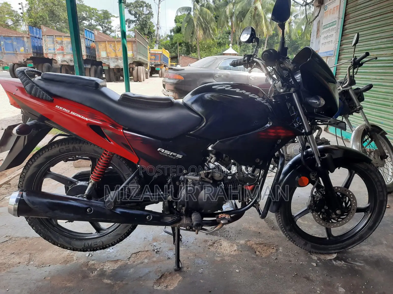 Hero Glamour 2014 Black