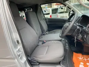 Toyota HiAce 2021 Silver