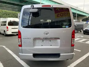 Toyota HiAce 2021 Silver