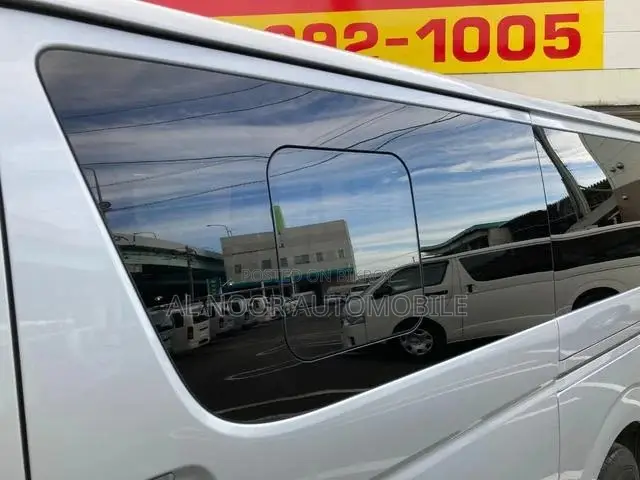 Toyota HiAce 2021 Silver