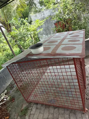 পশুর খাঁচা