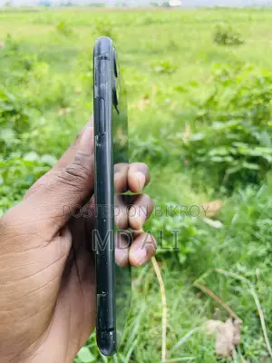 অ্যাপল আইফোন ১১ ৬৪ জিবি ব্ল্যাক