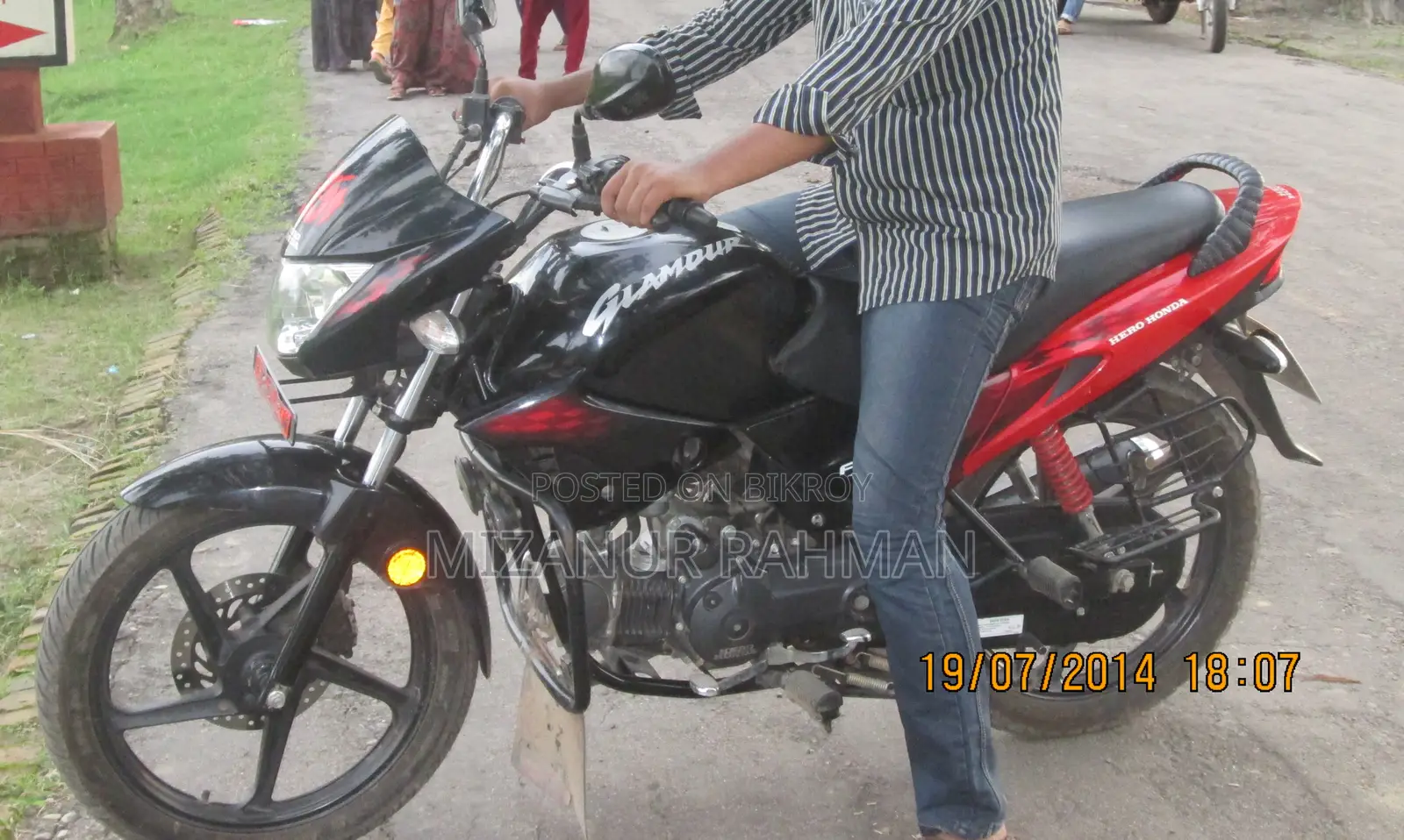 Hero Glamour 2014 Black