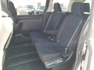 Toyota Noah 1.8 FWD Hybrid (7 Seater) 2021 Silver