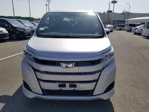 Toyota Noah 1.8 FWD Hybrid (7 Seater) 2021 Silver