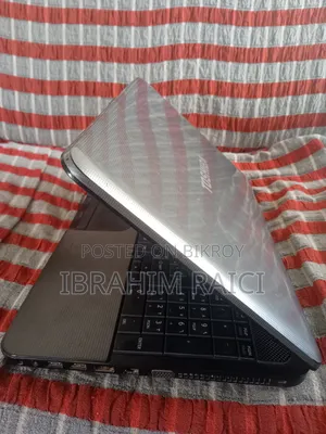 Laptop Toshiba Satellite C870 4GB Intel Core I5 HDD 1T