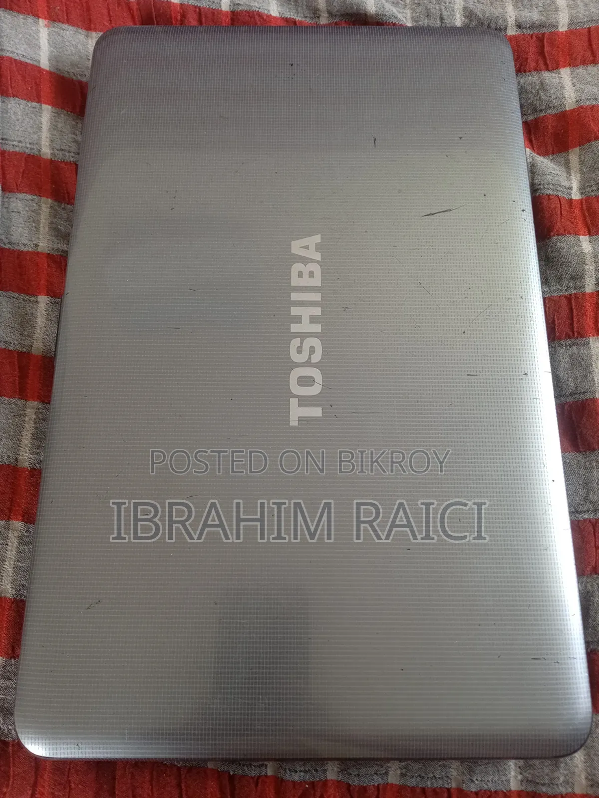 Laptop Toshiba Satellite C870 4GB Intel Core I5 HDD 1T