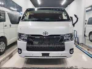 Toyota HiAce 2021 Pearl