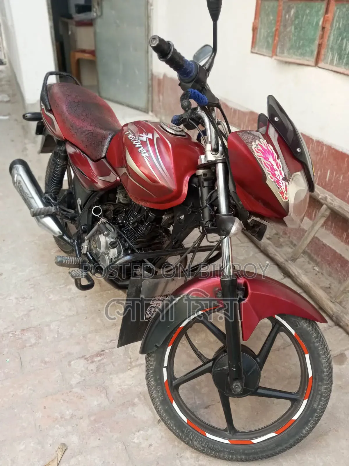 বাজাজ ডিসকভার ১১০ ২০১২ লাল