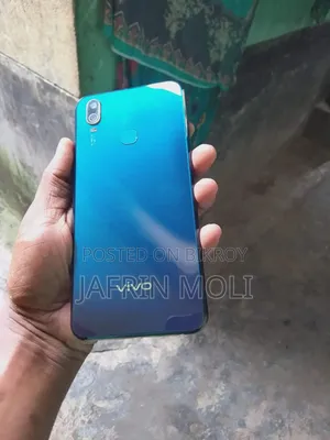 Vivo Y11 32 GB Blue