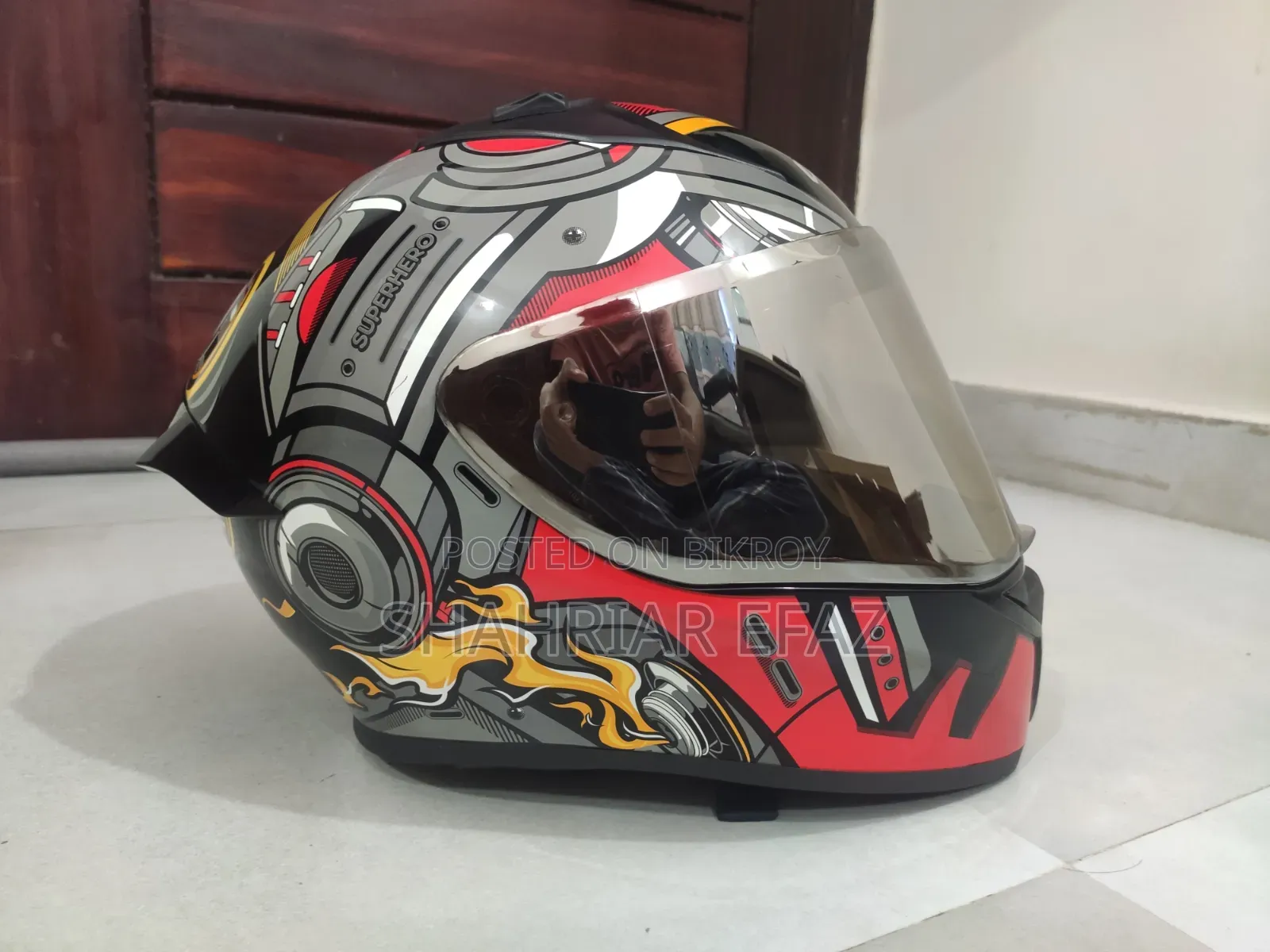 ভেগা বোল্ট হেলমেট (লাইক নিউ)
