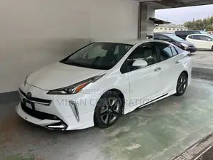 Toyota Prius 2021 Pearl