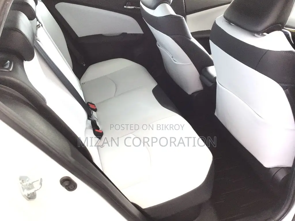 Toyota Prius 2021 Pearl