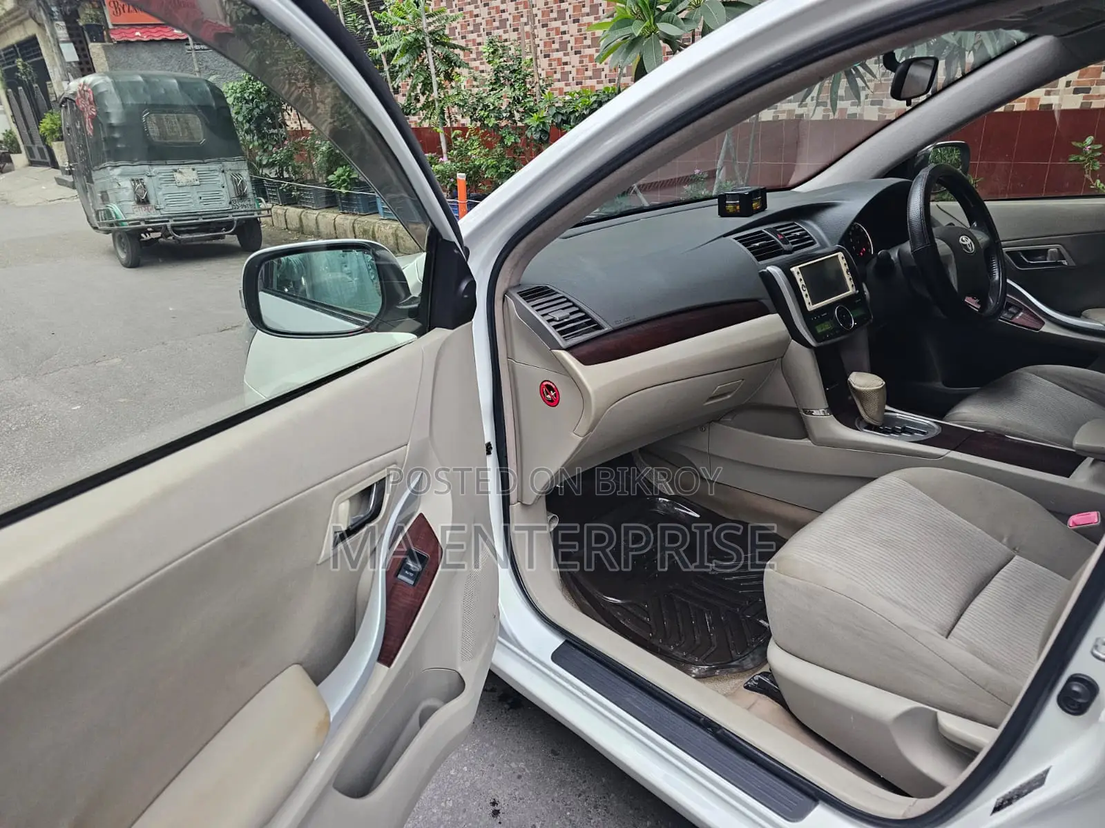 Toyota Premio 2012 Pearl