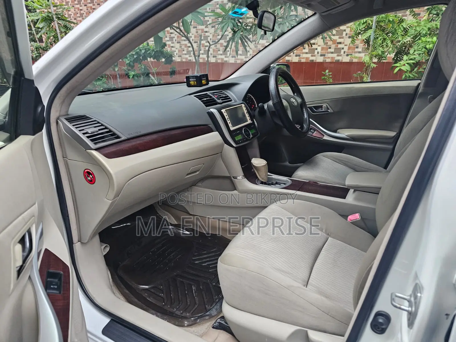 Toyota Premio 2012 Pearl