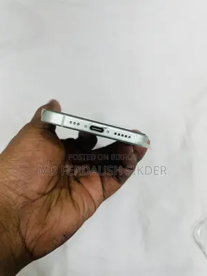 Apple iPhone 15 128 GB Green