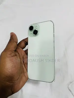 Apple iPhone 15 128 GB Green