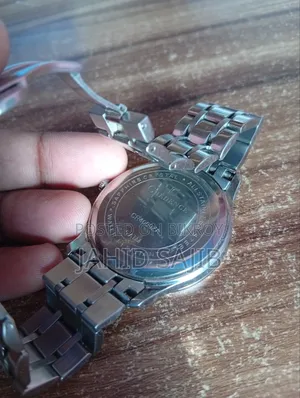 ক্রেডেন্স হ্যান্ড ওয়াচ