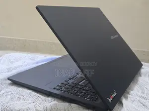 Laptop Asus Vivobook 16 8GB AMD Ryzen 5 SSD 512GB