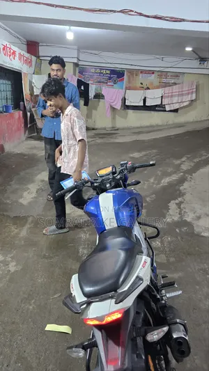 টিভিএস অ্যাপাচি ১৬০ ৪ভি ২০২০ ব্লু