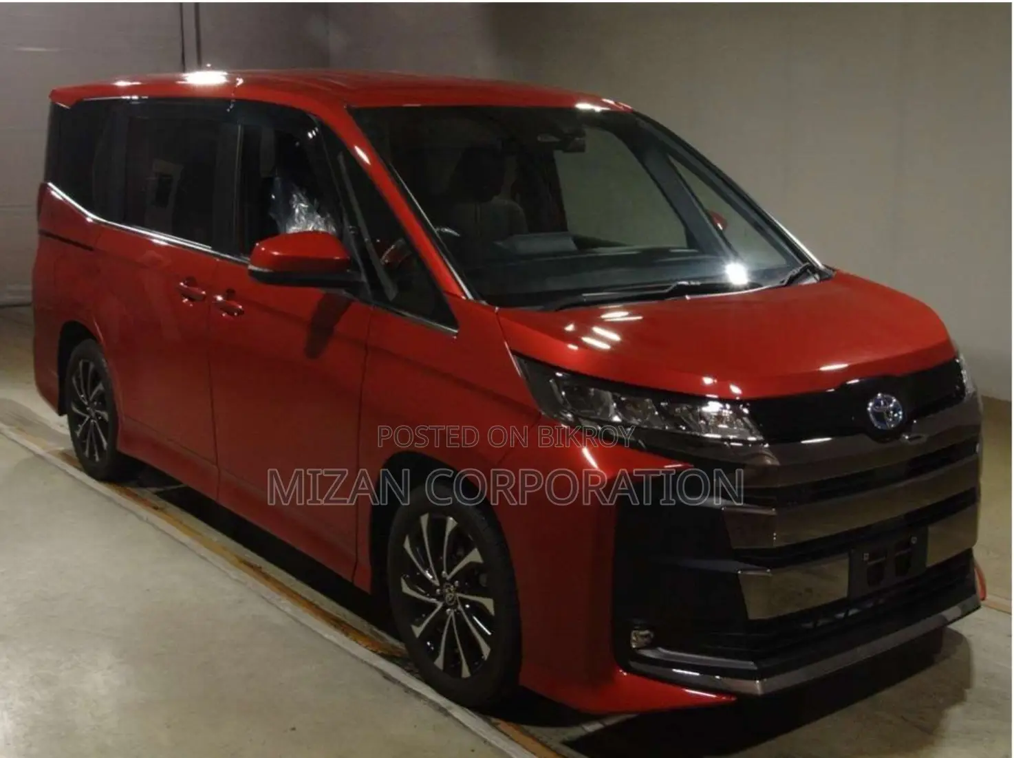Toyota Noah 2023 Red