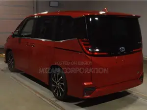Toyota Noah 2023 Red