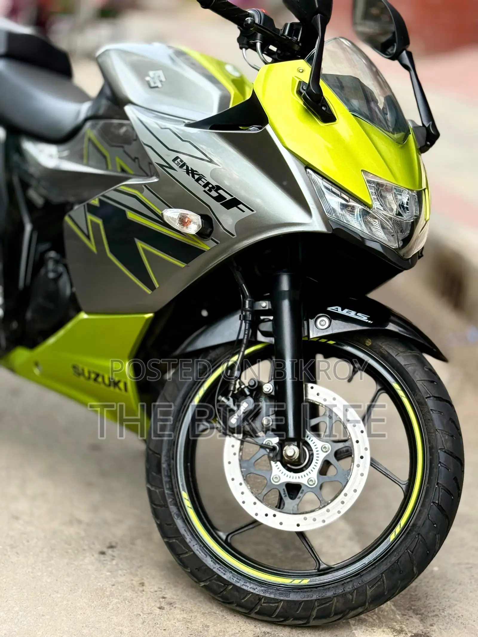Suzuki Gixxer SF 2025 Gray