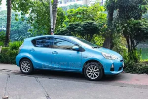 Toyota Aqua L 2014 Blue