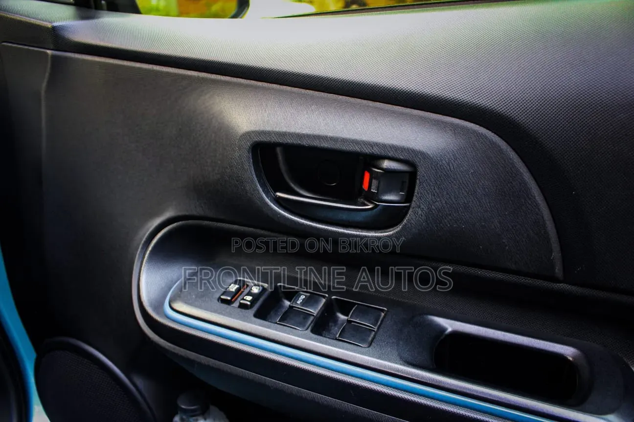 Toyota Aqua L 2014 Blue
