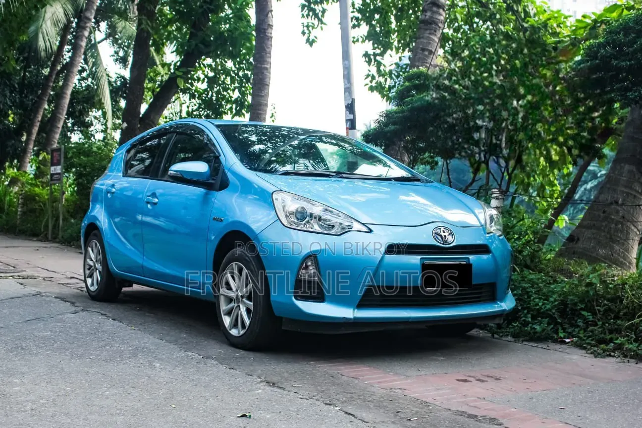 Toyota Aqua L 2014 Blue