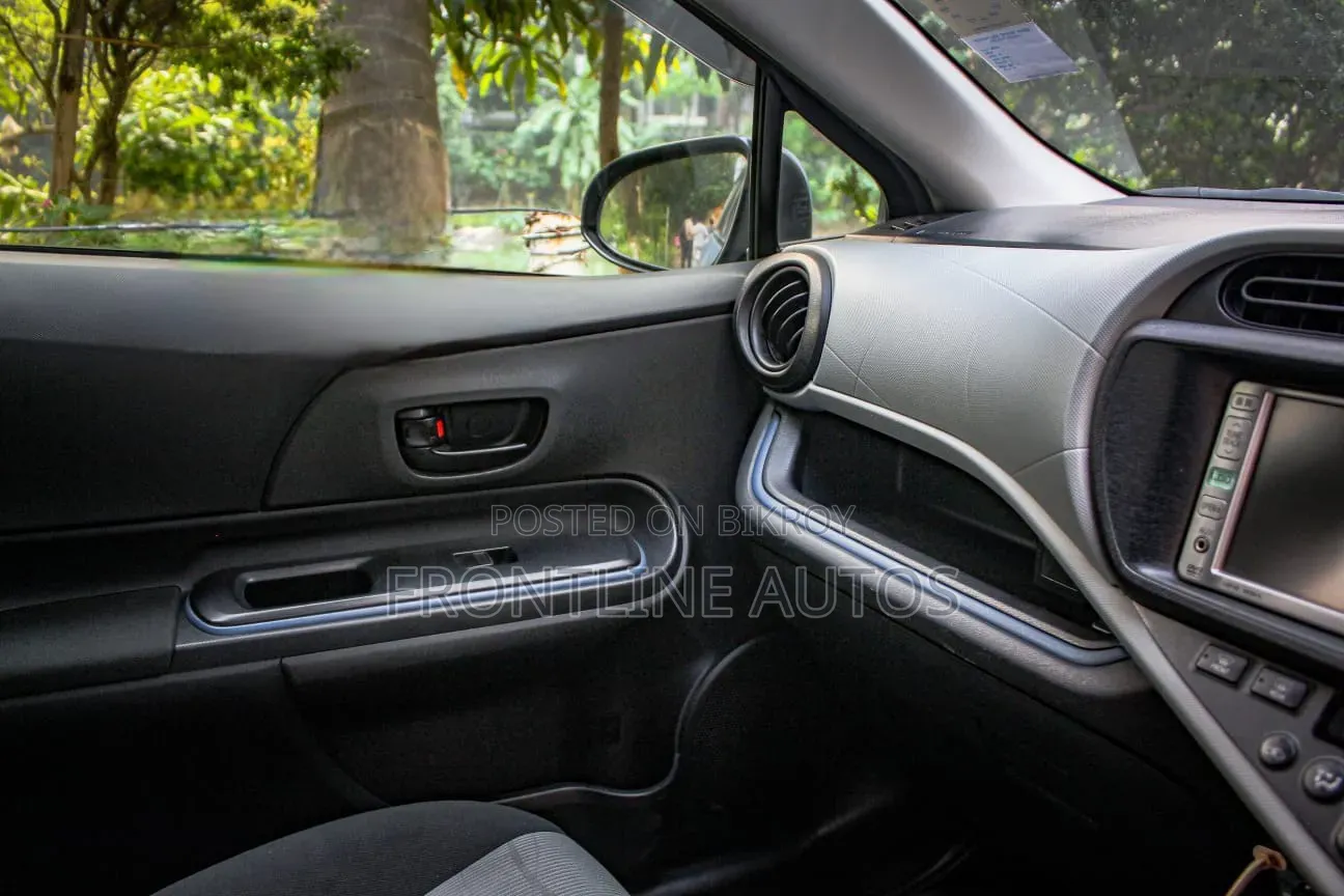 Toyota Aqua L 2014 Blue
