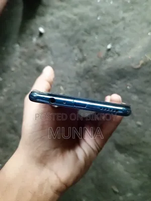 Vivo Y73 64 GB Blue
