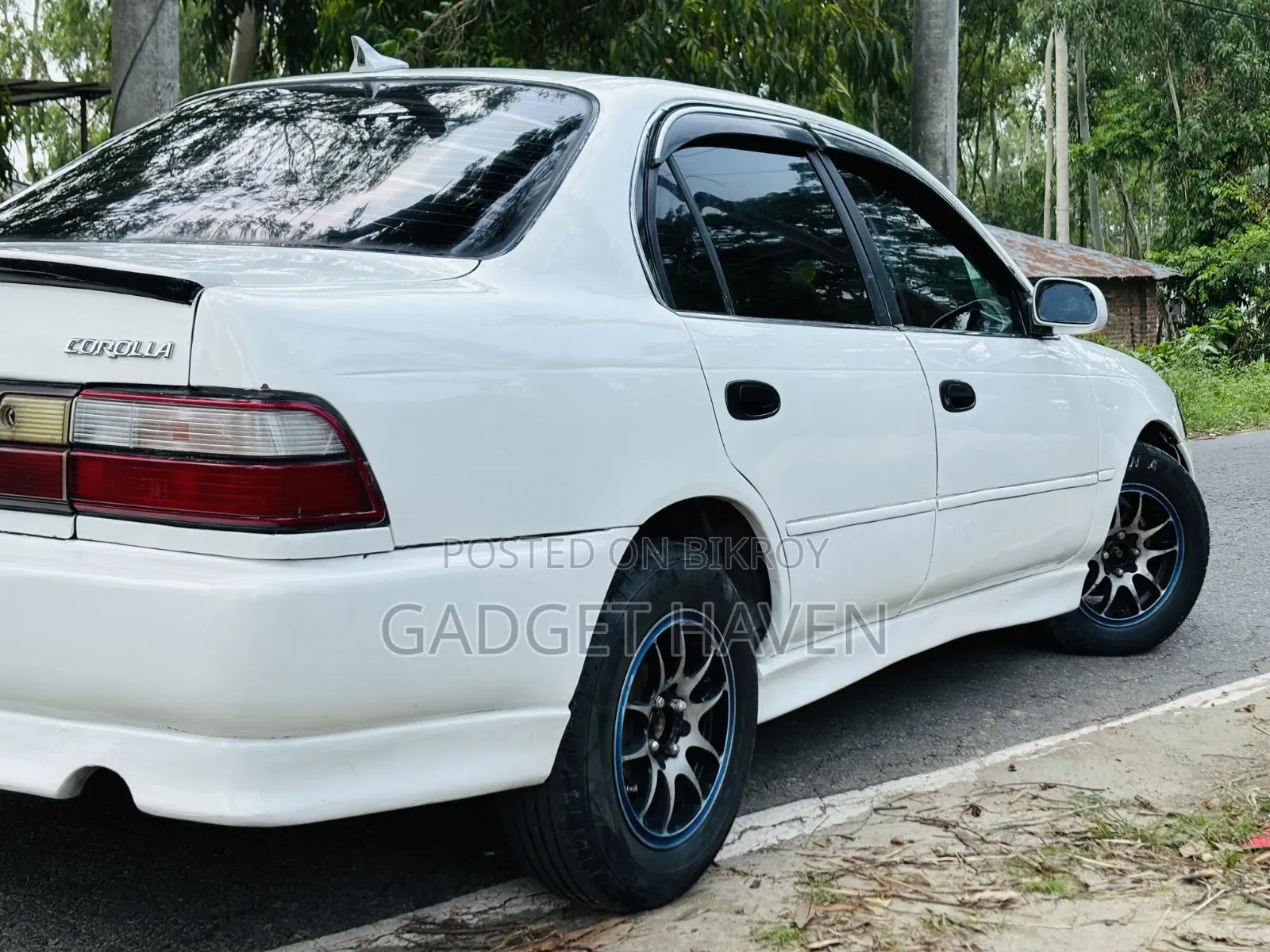 Toyota Corolla 1992 White