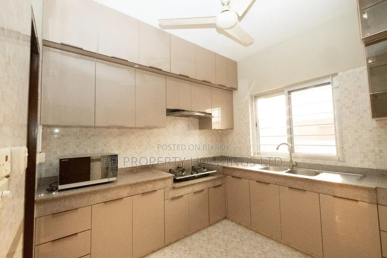 Furnished 3-Bedroom Apartment in Bashundhara for Rent