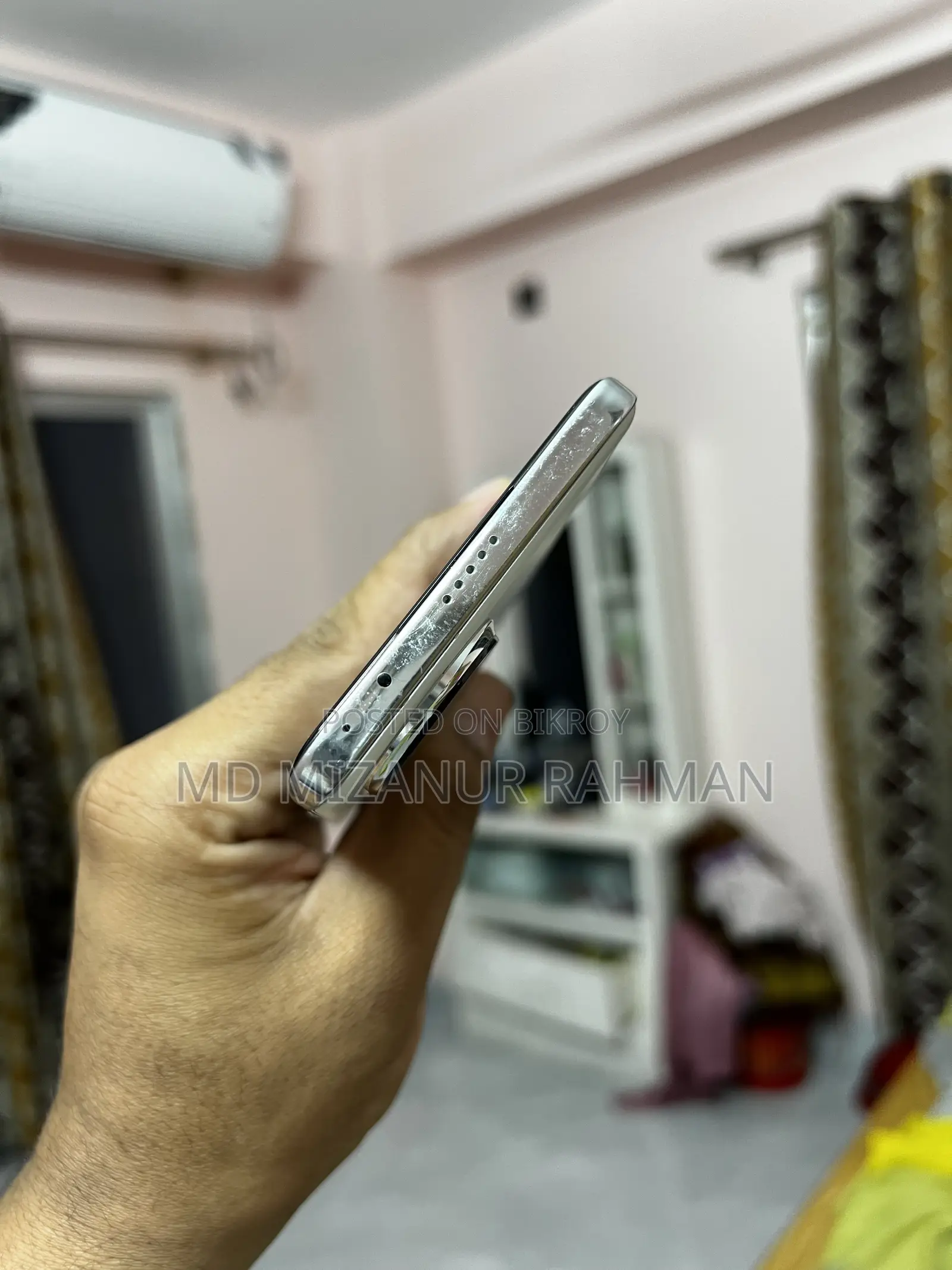 অনার ২০০ প্রো ৫১২ জিবি সাদা