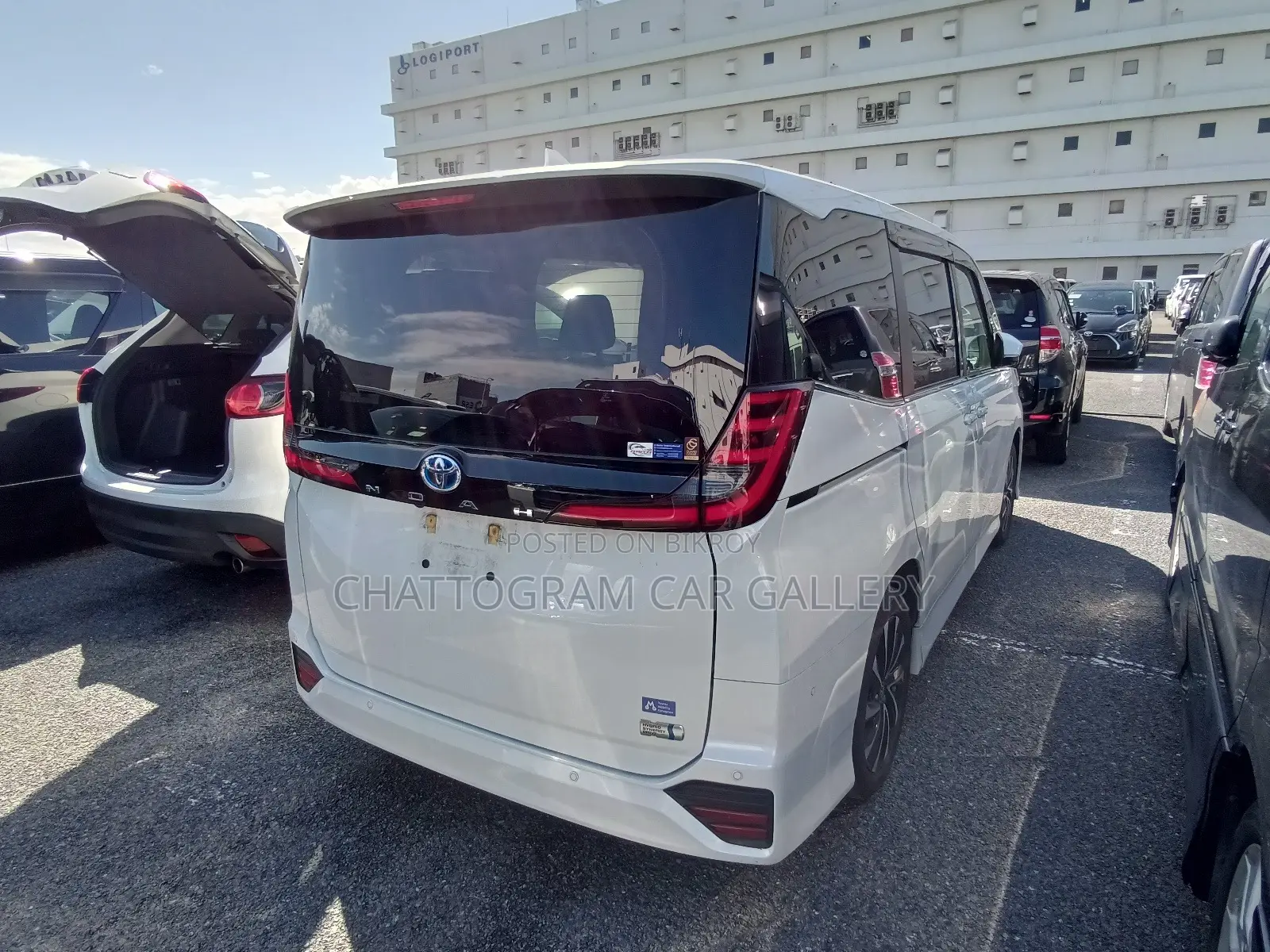 Toyota Noah 2023 Pearl
