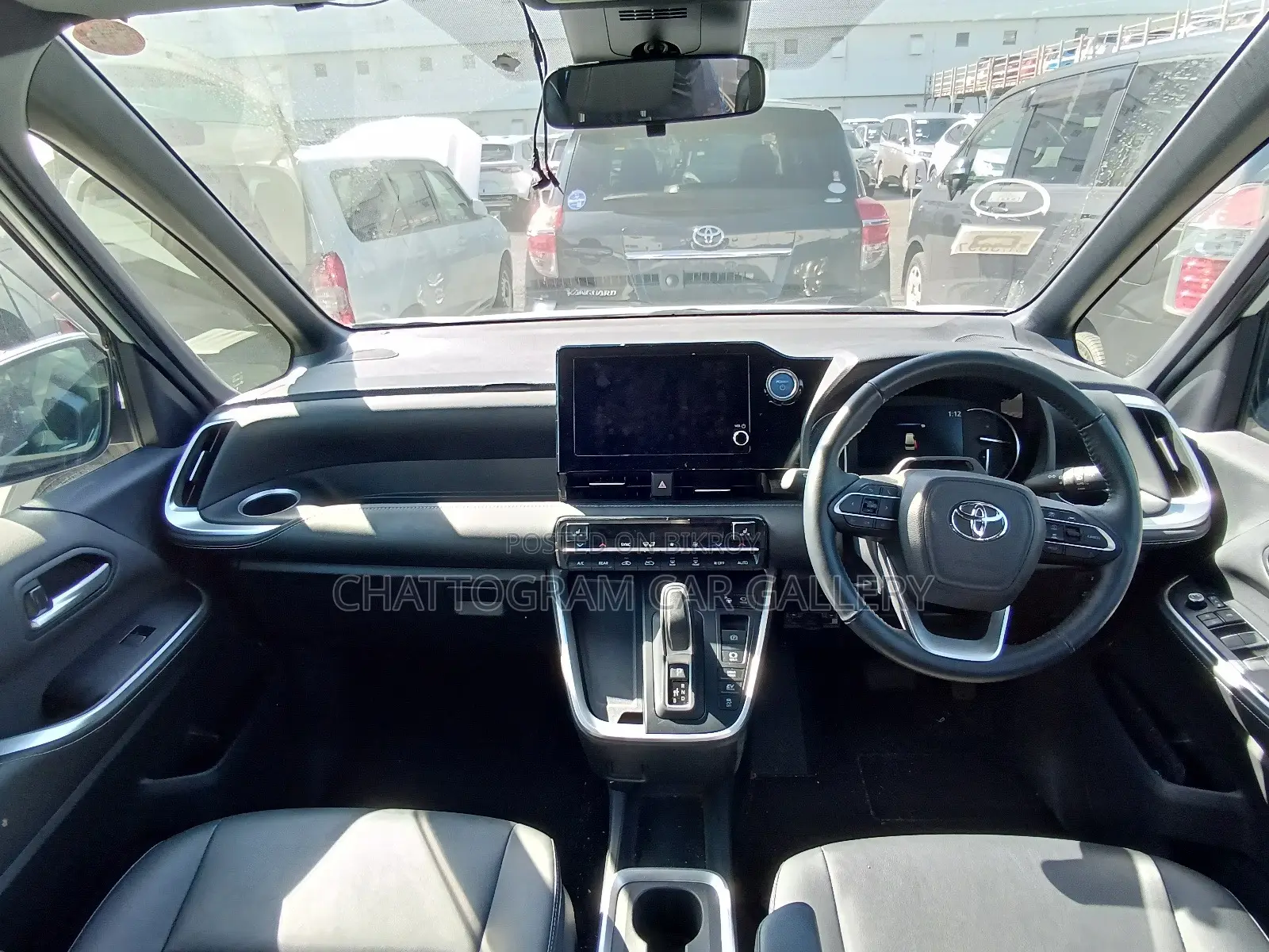 Toyota Noah 2023 Pearl