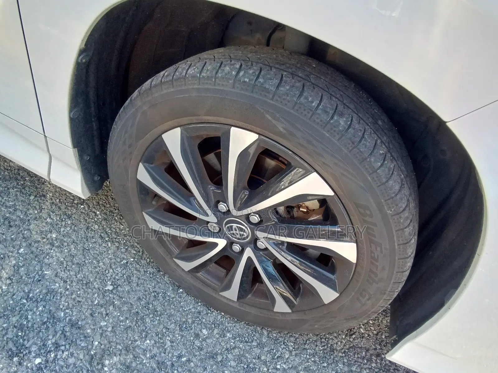 Toyota Noah 2023 Pearl