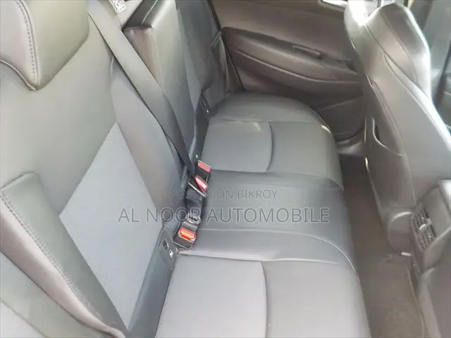 টয়োটা করোলা ক্রস ২০২২ কালো