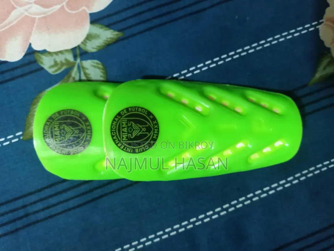 আমি জুতাটা কিনছিলাম খেলার জন্য আমার পায়ে ছোট হই তাই বিক্রি করব