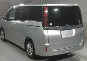 Toyota Noah 1.8 FWD Hybrid (7 seater) 2021 Silver