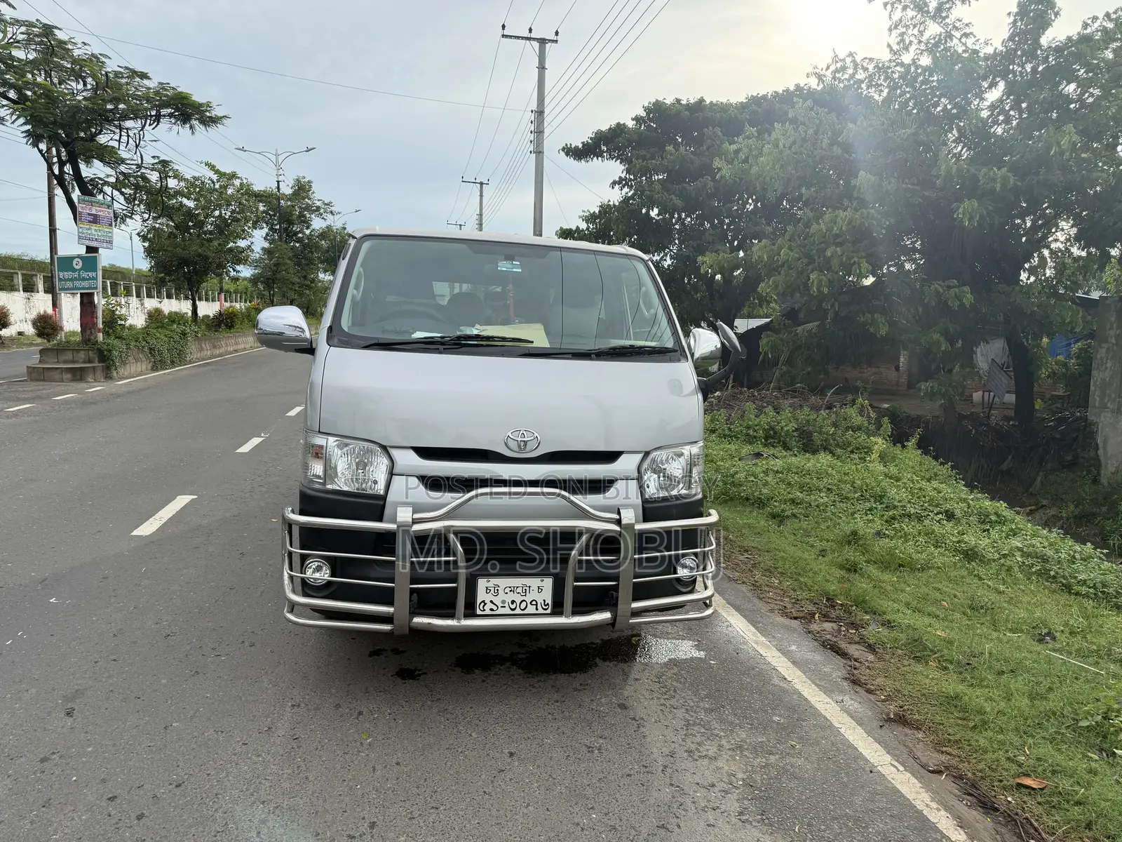 টয়োটা হাইএস ২০২২ সিলভার